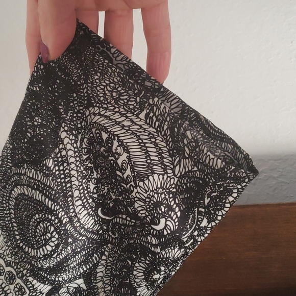 a.n.a silky blouse - Picture 5 of 6